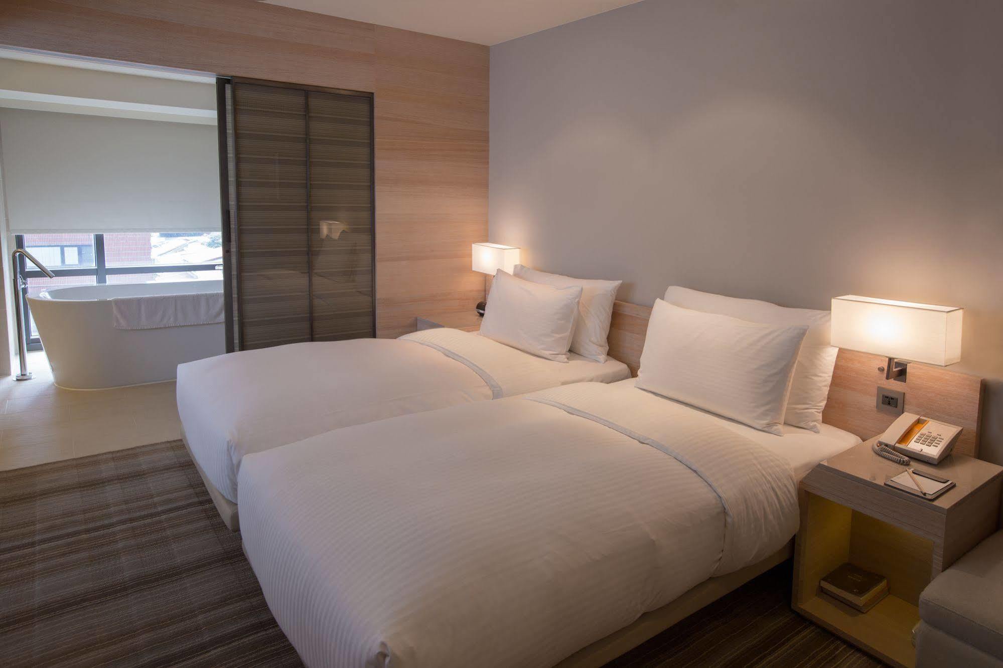 Hotel Cozzi Minsheng Taipei Exterior photo