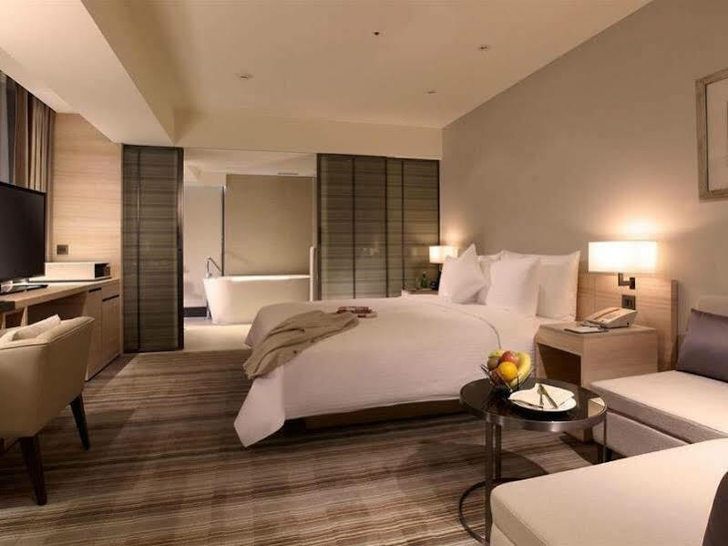 Hotel Cozzi Minsheng Taipei Exterior photo